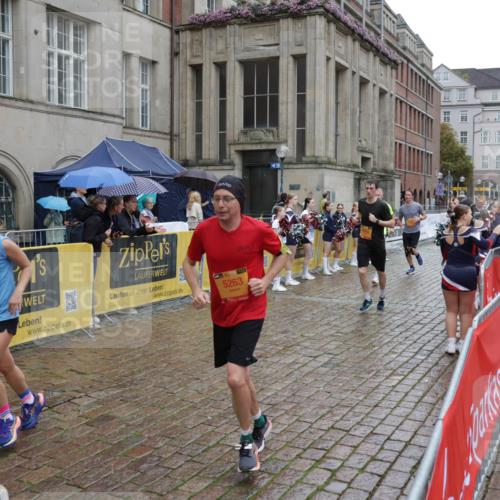 13.09.2026 - Kiel Lauf Yannick Fuchs http://msf.ph/oto/10489754 13.09.2026 11:43:19 Laufen 2350, 5263 meine-sportfotos.de
