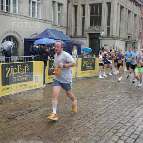 13.09.2026 - Kiel Lauf Yannick Fuchs http://msf.ph/oto/10489826 13.09.2026 11:44:01 Laufen 4274, 3051 meine-sportfotos.de