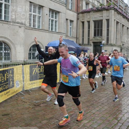 13.09.2026 - Kiel Lauf Yannick Fuchs http://msf.ph/oto/10490158 13.09.2026 11:46:25 Laufen 4946, 3197 meine-sportfotos.de
