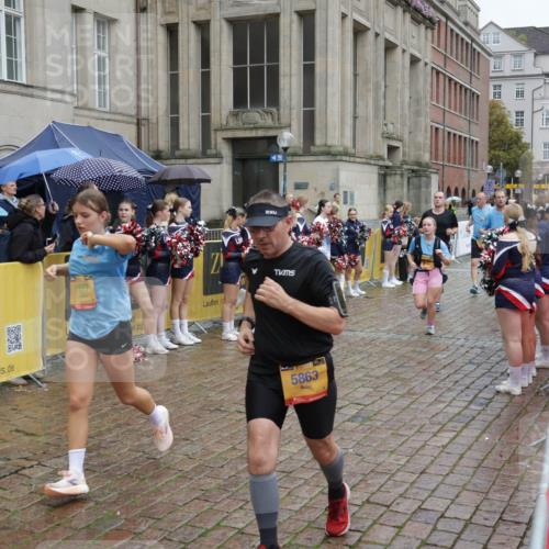 13.09.2026 - Kiel Lauf Yannick Fuchs http://msf.ph/oto/10490241 13.09.2026 11:46:57 Laufen 1577, 2, 7, 5863 meine-sportfotos.de