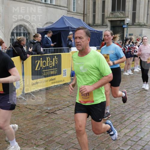 13.09.2026 - Kiel Lauf Yannick Fuchs http://msf.ph/oto/10491411 13.09.2026 11:56:14 Laufen 266, 39, 69, 5031 meine-sportfotos.de