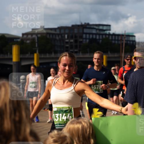 13.09.2026 - 21. swb-Marathon Bremen jh.framed http://msf.ph/oto/10491477 Laufen 13144 meine-sportfotos.de