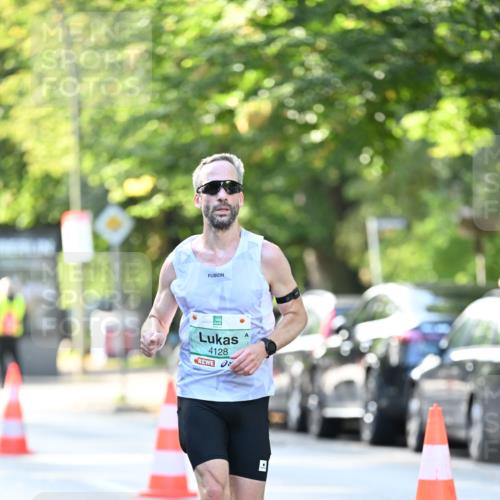 20.09.2026 - PSD Bank Halbmarathon Dr. Thomas Lammeyer http://msf.ph/oto/10491620 20.09.2026 10:28:53 Laufen 4128, 2 meine-sportfotos.de