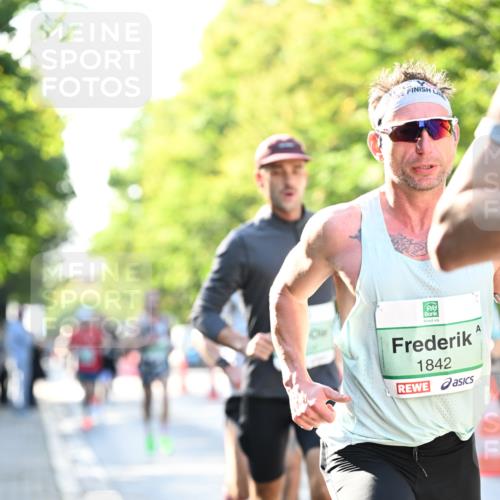 20.09.2026 - PSD Bank Halbmarathon Dr. Thomas Lammeyer http://msf.ph/oto/10492142 20.09.2026 10:31:40 Laufen 1842 meine-sportfotos.de