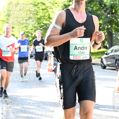 20.09.2026 - PSD Bank Halbmarathon Dr. Thomas Lammeyer http://msf.ph/oto/10495033 20.09.2026 10:40:56 Laufen 1046 meine-sportfotos.de