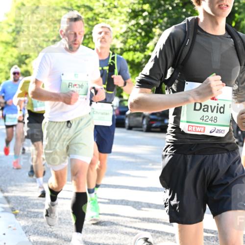20.09.2026 - PSD Bank Halbmarathon Dr. Thomas Lammeyer http://msf.ph/oto/10495611 20.09.2026 10:42:29 Laufen 4248, 3511 meine-sportfotos.de