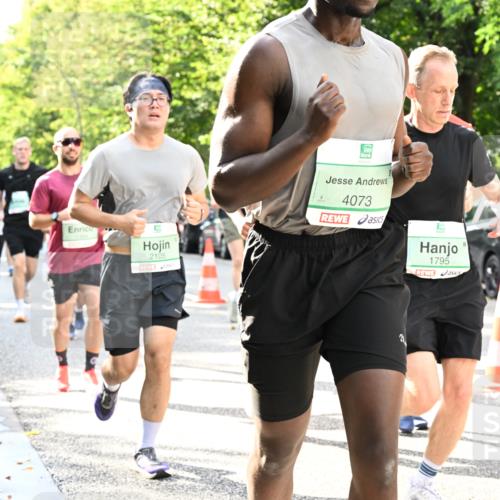 20.09.2026 - PSD Bank Halbmarathon Dr. Thomas Lammeyer http://msf.ph/oto/10497439 20.09.2026 10:47:19 Laufen 2105, 4073, 1795 meine-sportfotos.de
