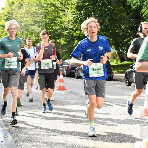 20.09.2026 - PSD Bank Halbmarathon Dr. Thomas Lammeyer http://msf.ph/oto/10497911 20.09.2026 10:48:32 Laufen 4613, 4589, 1839, 4302 meine-sportfotos.de