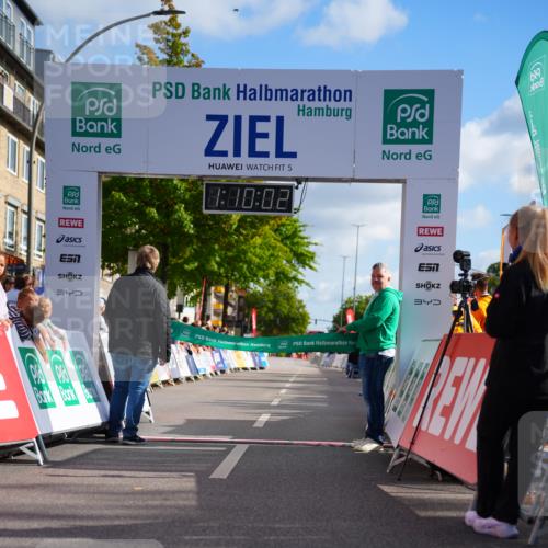 20.09.2026 - PSD Bank Halbmarathon LAZAROV Photography http://msf.ph/oto/10497928 20.09.2026 11:10:02 Ziel  meine-sportfotos.de