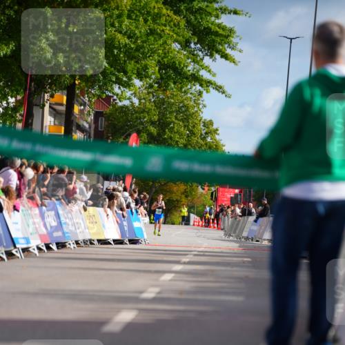 20.09.2026 - PSD Bank Halbmarathon LAZAROV Photography http://msf.ph/oto/10497934 20.09.2026 11:10:27 Ziel 1906 meine-sportfotos.de