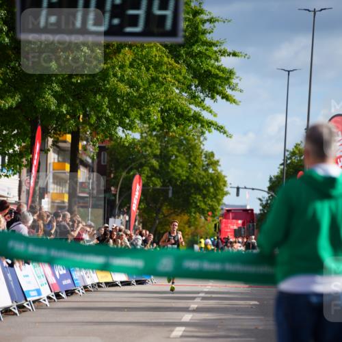 20.09.2026 - PSD Bank Halbmarathon LAZAROV Photography http://msf.ph/oto/10497942 20.09.2026 11:10:33 Ziel 1906 meine-sportfotos.de