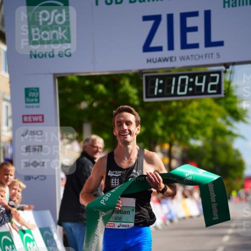 20.09.2026 - PSD Bank Halbmarathon LAZAROV Photography http://msf.ph/oto/10497992 20.09.2026 11:10:42 Ziel 1906 meine-sportfotos.de