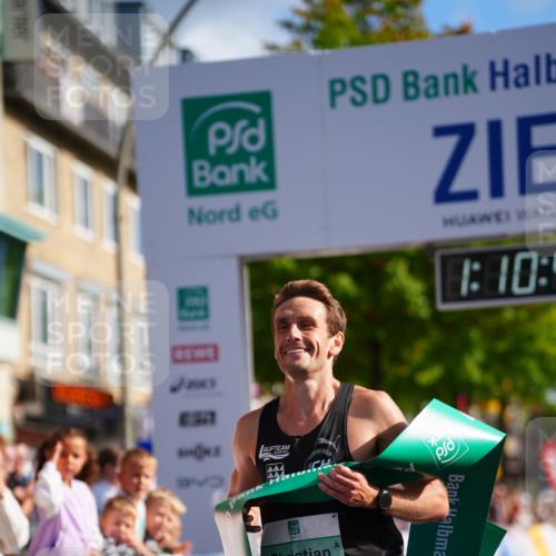 20.09.2026 - PSD Bank Halbmarathon LAZAROV Photography http://msf.ph/oto/10497998 20.09.2026 11:10:42 Ziel 1906 meine-sportfotos.de