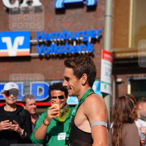 20.09.2026 - PSD Bank Halbmarathon LAZAROV Photography http://msf.ph/oto/10498011 20.09.2026 11:10:51 Ziel  meine-sportfotos.de