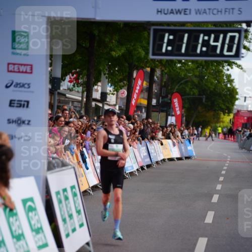 20.09.2026 - PSD Bank Halbmarathon LAZAROV Photography http://msf.ph/oto/10498022 20.09.2026 11:11:39 Ziel 3599 meine-sportfotos.de