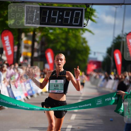 20.09.2026 - PSD Bank Halbmarathon LAZAROV Photography http://msf.ph/oto/10498092 20.09.2026 11:14:40 Ziel 4512 meine-sportfotos.de