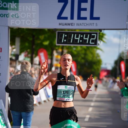 20.09.2026 - PSD Bank Halbmarathon LAZAROV Photography http://msf.ph/oto/10498100 20.09.2026 11:14:41 Ziel 4512 meine-sportfotos.de