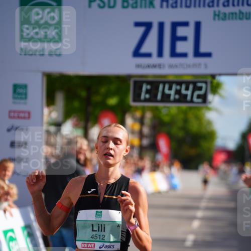 20.09.2026 - PSD Bank Halbmarathon LAZAROV Photography http://msf.ph/oto/10498109 20.09.2026 11:14:42 Ziel 4512 meine-sportfotos.de