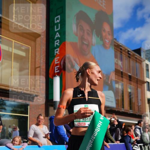 20.09.2026 - PSD Bank Halbmarathon LAZAROV Photography http://msf.ph/oto/10498129 20.09.2026 11:14:48 Ziel 4152, 4512 meine-sportfotos.de
