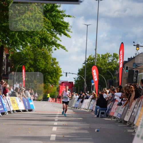 20.09.2026 - PSD Bank Halbmarathon LAZAROV Photography http://msf.ph/oto/10498154 20.09.2026 11:15:52 Ziel  meine-sportfotos.de