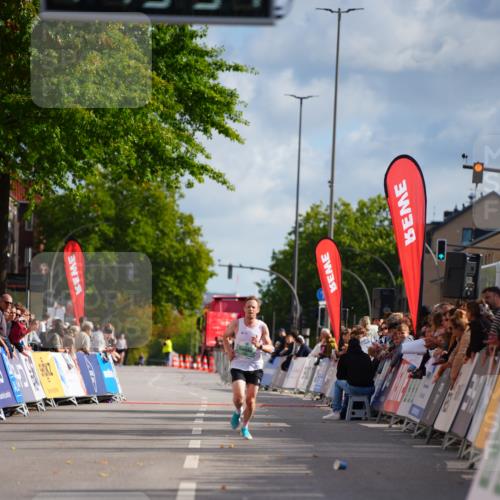 20.09.2026 - PSD Bank Halbmarathon LAZAROV Photography http://msf.ph/oto/10498167 20.09.2026 11:15:54 Ziel  meine-sportfotos.de