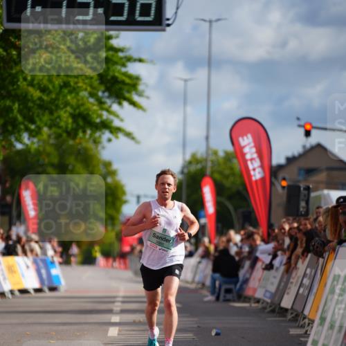 20.09.2026 - PSD Bank Halbmarathon LAZAROV Photography http://msf.ph/oto/10498191 20.09.2026 11:15:58 Ziel 3986 meine-sportfotos.de