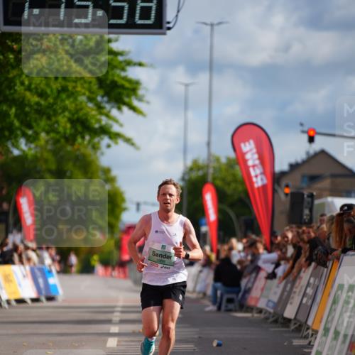 20.09.2026 - PSD Bank Halbmarathon LAZAROV Photography http://msf.ph/oto/10498194 20.09.2026 11:15:58 Ziel 3986 meine-sportfotos.de