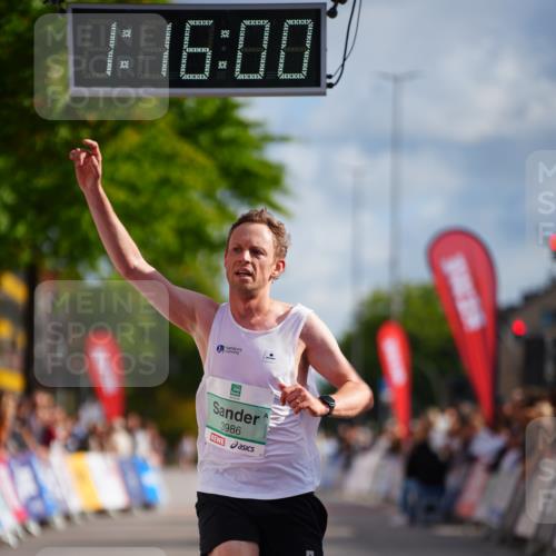20.09.2026 - PSD Bank Halbmarathon LAZAROV Photography http://msf.ph/oto/10498214 20.09.2026 11:15:59 Ziel 3986 meine-sportfotos.de