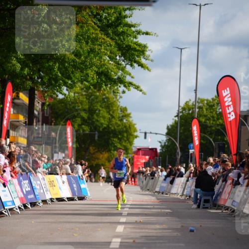 20.09.2026 - PSD Bank Halbmarathon LAZAROV Photography http://msf.ph/oto/10498294 20.09.2026 11:16:38 Ziel  meine-sportfotos.de