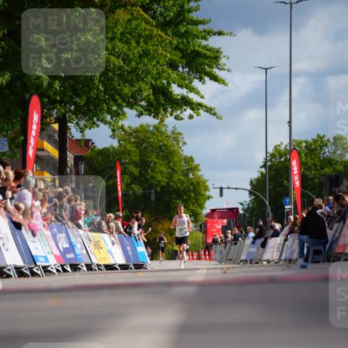 20.09.2026 - PSD Bank Halbmarathon LAZAROV Photography http://msf.ph/oto/10498318 20.09.2026 11:16:54 Ziel  meine-sportfotos.de
