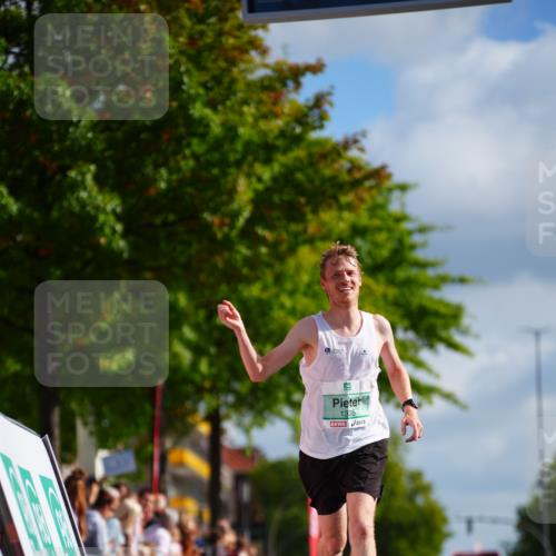 20.09.2026 - PSD Bank Halbmarathon LAZAROV Photography http://msf.ph/oto/10498338 20.09.2026 11:17:04 Ziel 1335 meine-sportfotos.de