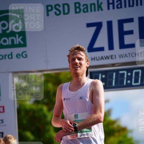 20.09.2026 - PSD Bank Halbmarathon LAZAROV Photography http://msf.ph/oto/10498341 20.09.2026 11:17:05 Ziel 1335 meine-sportfotos.de