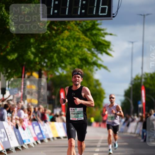 20.09.2026 - PSD Bank Halbmarathon LAZAROV Photography http://msf.ph/oto/10498344 20.09.2026 11:17:16 Ziel 4128, 4513 meine-sportfotos.de