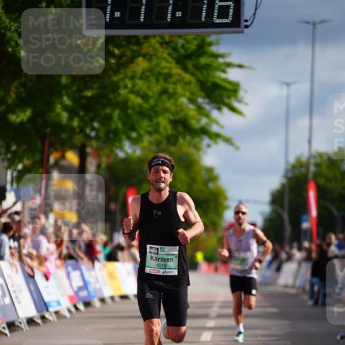 20.09.2026 - PSD Bank Halbmarathon LAZAROV Photography http://msf.ph/oto/10498345 20.09.2026 11:17:16 Ziel 4128, 4513 meine-sportfotos.de