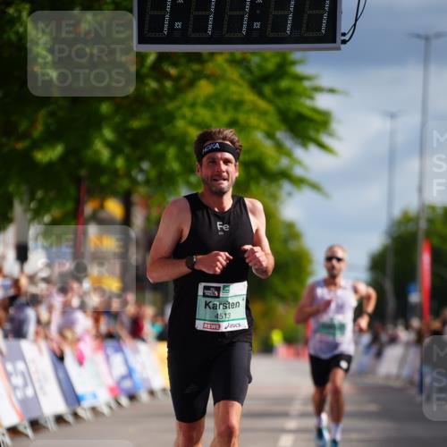 20.09.2026 - PSD Bank Halbmarathon LAZAROV Photography http://msf.ph/oto/10498348 20.09.2026 11:17:17 Ziel 4128, 4513 meine-sportfotos.de