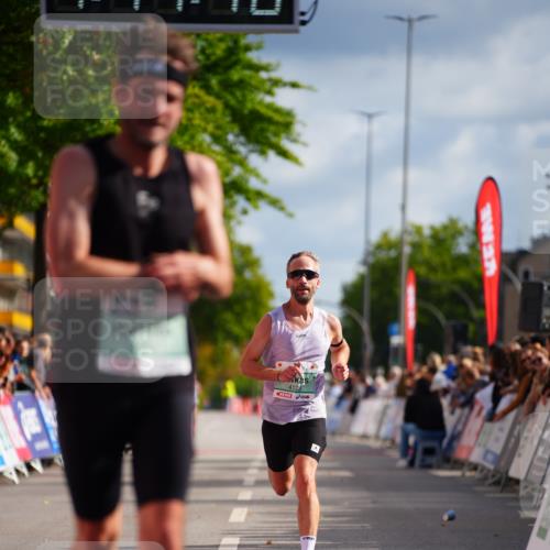 20.09.2026 - PSD Bank Halbmarathon LAZAROV Photography http://msf.ph/oto/10498349 20.09.2026 11:17:18 Ziel 4128, 4513 meine-sportfotos.de