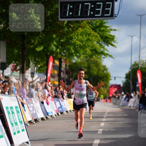 20.09.2026 - PSD Bank Halbmarathon LAZAROV Photography http://msf.ph/oto/10498357 20.09.2026 11:17:32 Ziel 1073 meine-sportfotos.de