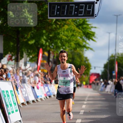 20.09.2026 - PSD Bank Halbmarathon LAZAROV Photography http://msf.ph/oto/10498360 20.09.2026 11:17:34 Ziel 1073, 4546 meine-sportfotos.de
