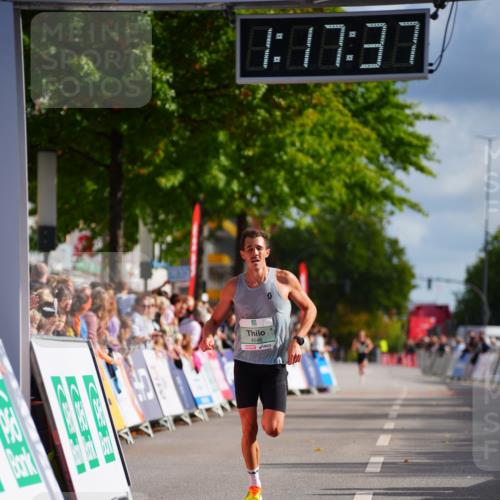 20.09.2026 - PSD Bank Halbmarathon LAZAROV Photography http://msf.ph/oto/10498364 20.09.2026 11:17:37 Ziel 1073, 4546 meine-sportfotos.de
