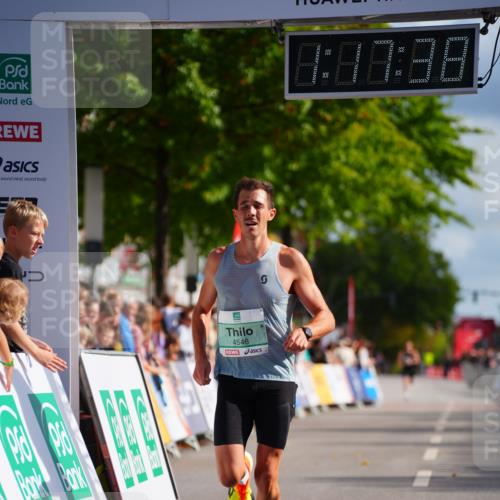 20.09.2026 - PSD Bank Halbmarathon LAZAROV Photography http://msf.ph/oto/10498369 20.09.2026 11:17:38 Ziel 1073, 4546 meine-sportfotos.de
