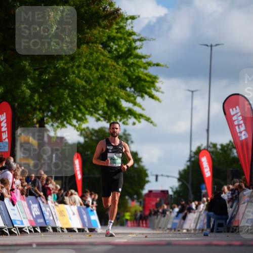 20.09.2026 - PSD Bank Halbmarathon LAZAROV Photography http://msf.ph/oto/10498375 20.09.2026 11:17:49 Ziel 1321 meine-sportfotos.de