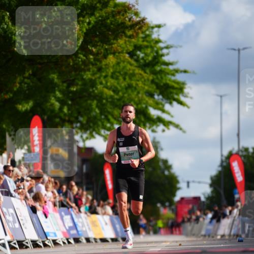 20.09.2026 - PSD Bank Halbmarathon LAZAROV Photography http://msf.ph/oto/10498378 20.09.2026 11:17:50 Ziel 1321 meine-sportfotos.de