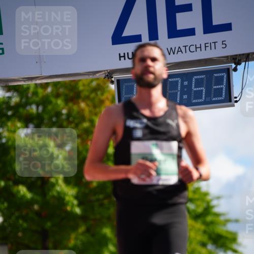 20.09.2026 - PSD Bank Halbmarathon LAZAROV Photography http://msf.ph/oto/10498384 20.09.2026 11:17:52 Ziel 1321 meine-sportfotos.de