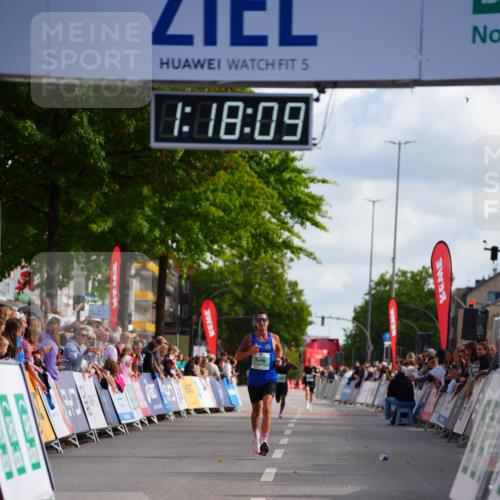 20.09.2026 - PSD Bank Halbmarathon LAZAROV Photography http://msf.ph/oto/10498385 20.09.2026 11:18:09 Ziel 1765 meine-sportfotos.de