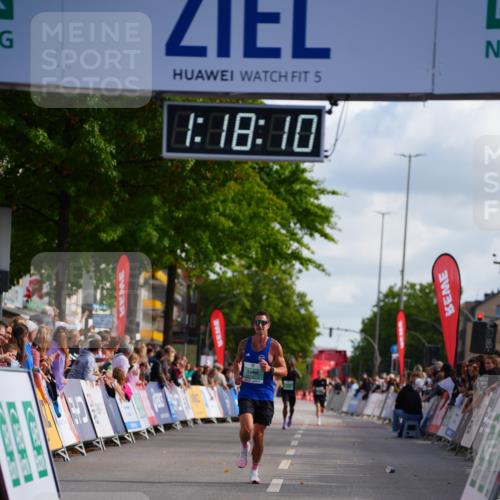20.09.2026 - PSD Bank Halbmarathon LAZAROV Photography http://msf.ph/oto/10498386 20.09.2026 11:18:09 Ziel 1765 meine-sportfotos.de
