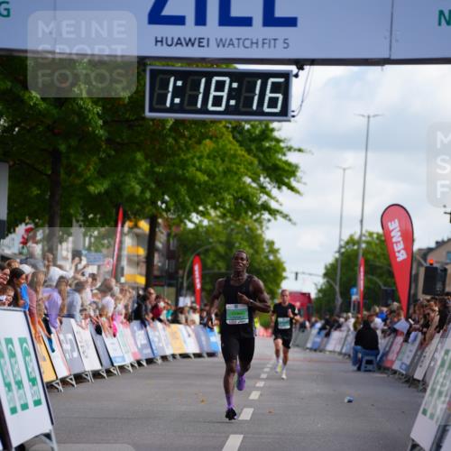 20.09.2026 - PSD Bank Halbmarathon LAZAROV Photography http://msf.ph/oto/10498395 20.09.2026 11:18:15 Ziel 1204, 1765 meine-sportfotos.de