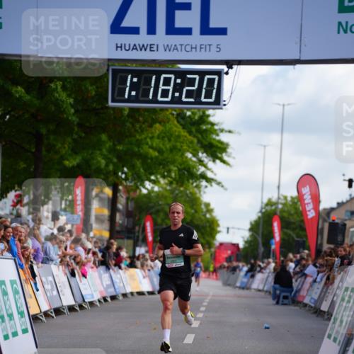 20.09.2026 - PSD Bank Halbmarathon LAZAROV Photography http://msf.ph/oto/10498403 20.09.2026 11:18:19 Ziel 1204, 1765, 2951 meine-sportfotos.de
