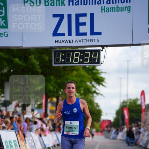 20.09.2026 - PSD Bank Halbmarathon LAZAROV Photography http://msf.ph/oto/10498419 20.09.2026 11:18:34 Ziel 4108 meine-sportfotos.de