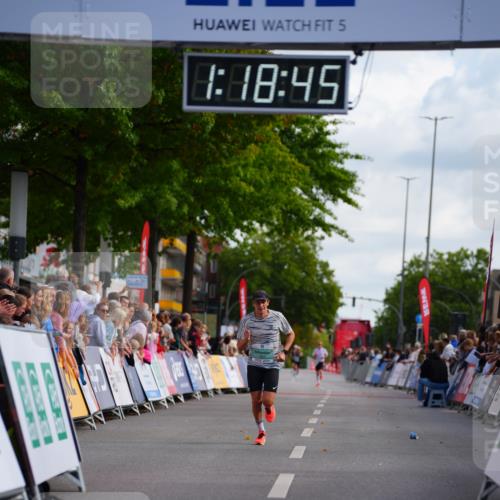 20.09.2026 - PSD Bank Halbmarathon LAZAROV Photography http://msf.ph/oto/10498423 20.09.2026 11:18:45 Ziel 1651 meine-sportfotos.de