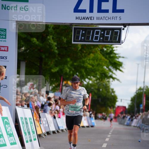 20.09.2026 - PSD Bank Halbmarathon LAZAROV Photography http://msf.ph/oto/10498427 20.09.2026 11:18:47 Ziel 1651 meine-sportfotos.de